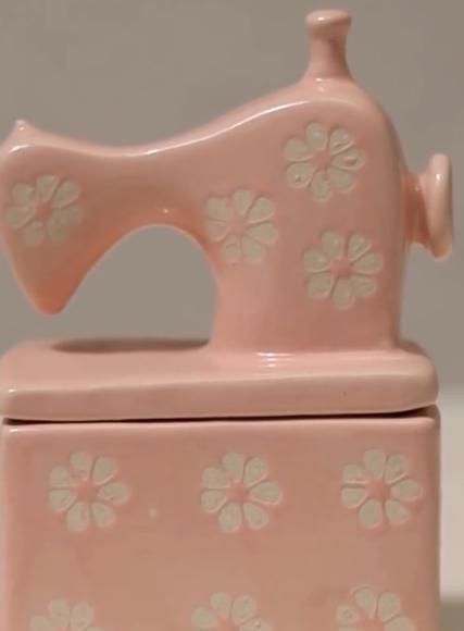 Handmade Kawaii Miniature Dollhouse Pink Ceramic Sewing Machine Trinket Box