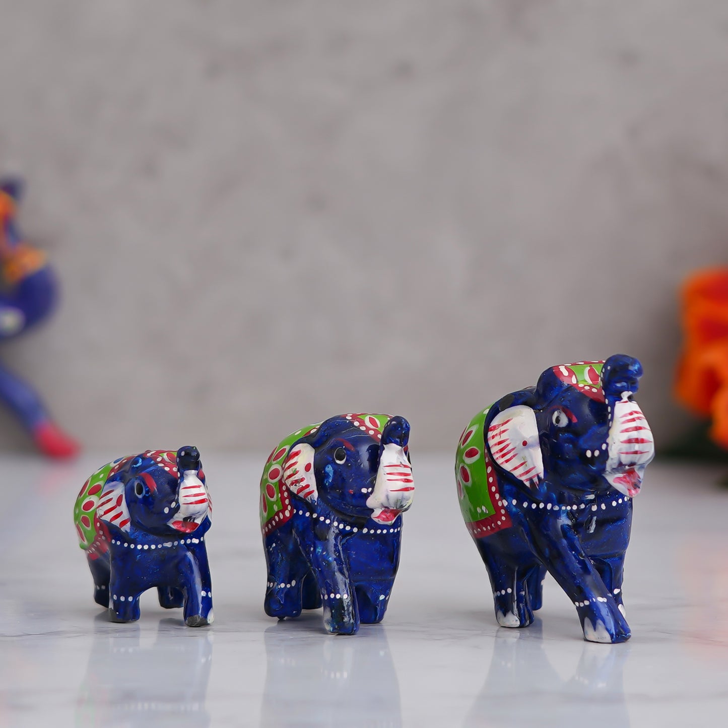 Set of 3 Multicolor Elephant Statues Animal Figurines Decorative Showpieces