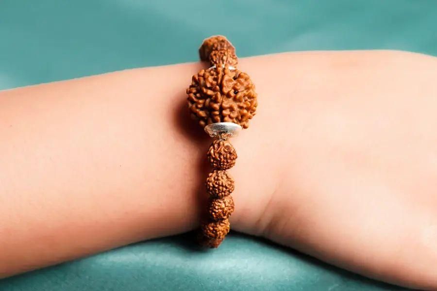 7 Mukhi Rudraksha Bracelet ā Drushti