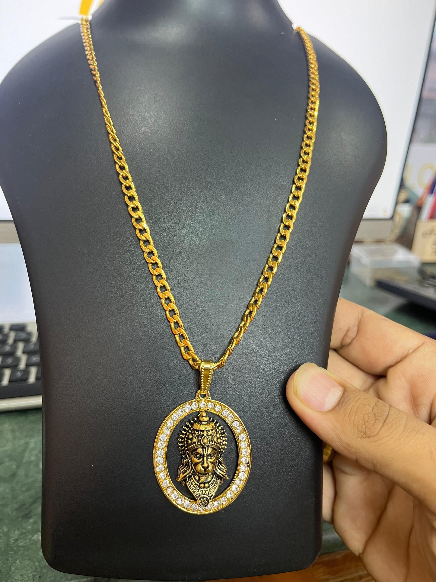 Gold-plated Hanuman Face Diamond Alloy Pendant Locket Set